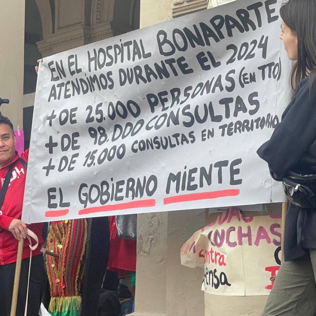 psicounmdp's tweet photo. La Facultad de Psicología de la Universidad Nacional de Mar del Plata manifiesta su enérgico rechazo ante la decisión de cierre del Hospital de Salud Mental "Laura Bonaparte", un referente a nivel nacional en la atención integral de la salud mental y los consumos problemáticos. https://t.co/1ucdsKB1qb
