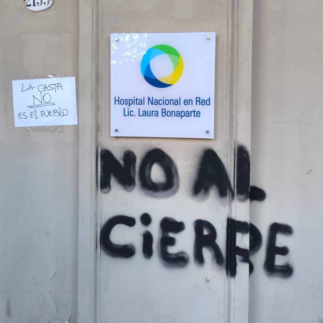 psicounmdp's tweet photo. La Facultad de Psicología de la Universidad Nacional de Mar del Plata manifiesta su enérgico rechazo ante la decisión de cierre del Hospital de Salud Mental "Laura Bonaparte", un referente a nivel nacional en la atención integral de la salud mental y los consumos problemáticos. https://t.co/1ucdsKB1qb