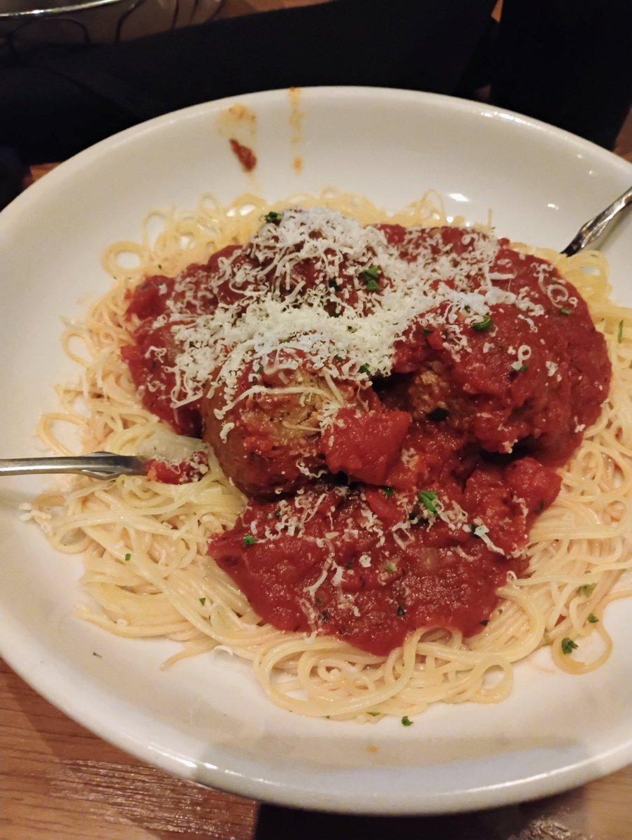 truth_ken's tweet photo. #Olive #garden https://t.co/R2GmyzqErq
