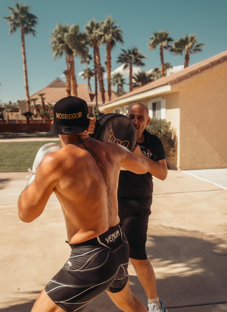 TheNotoriousMMA's tweet photo. Still got it! https://t.co/bpI05mlXSt