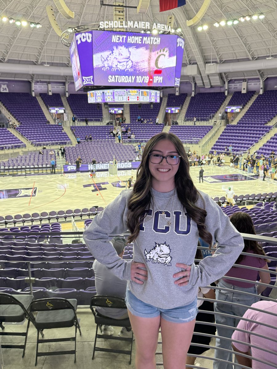 Ms_perezz's tweet photo. From her very first 🏐 season ever @Lady_Bobcats to having family outing to watch a sport we have learned to love because of her! Watching her grow as both an athlete and a teammate has been a joy. @MacArthurVB #gofrogs #TCU https://t.co/sDdM4NDs8w