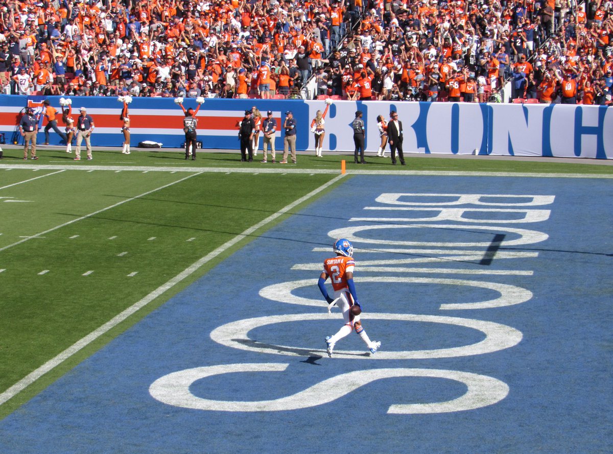 ronNcaphill's tweet photo. 2 is the loneliest number...

When you're @PatSurtainll after a #BroncosCountry 100-yard pick-6 - and the Raiders can only watch!

#LVvsDEN #ThrowbackTo77
🫡 #NFLDPOY #SurtainIsland https://t.co/JG3mVT7dsf
