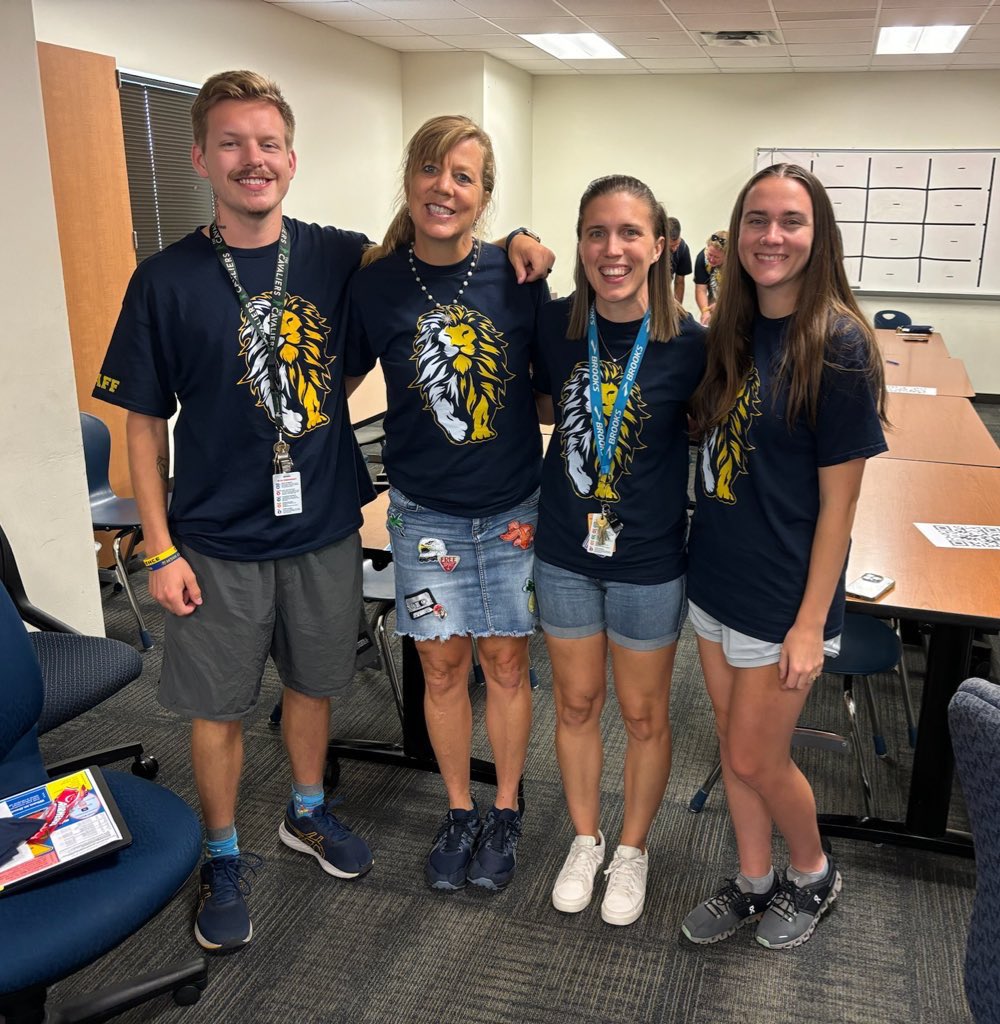 MHSLions_XC's tweet photo. Happy National Coaches Day! Thank you for all you do for our program! #PACKATTACK🦁🏃 #GoldStandard〽️ https://t.co/ze0oZk3FpE