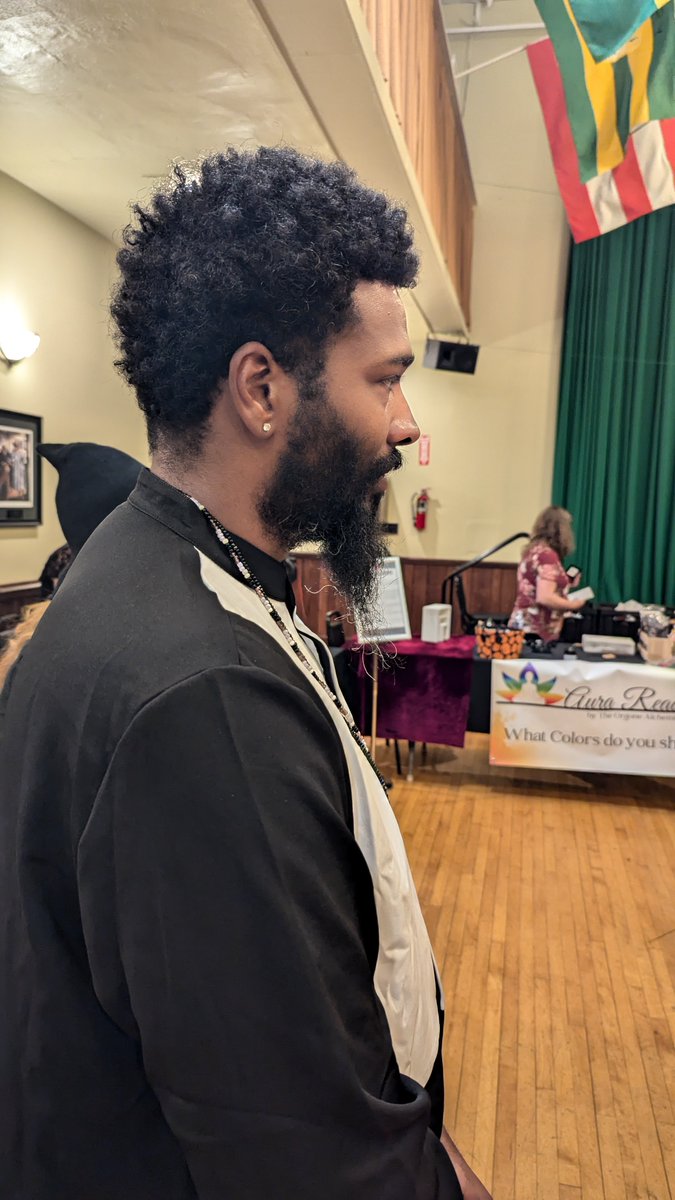 ElhoimLeafar's tweet photo. Meeting up with my buddy the Priest PHOENIX COFFIN WILLIAMS at Western New York Pagan Pride. Six years of friendship with this incredible guy ๐๐ค
#WNYPPD #wnyPaganPride #WNYPaganPrideDay #Paganpride #Paganprideday #Modernpagan https://t.co/EEQ6pWdVAG