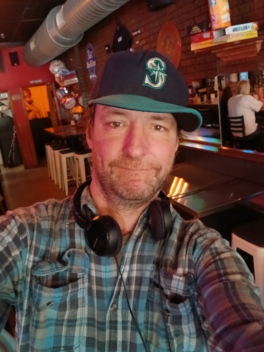 JosephBostrom's tweet photo. #barlife. #mlb #Playoffs https://t.co/p6S6fbPb0c