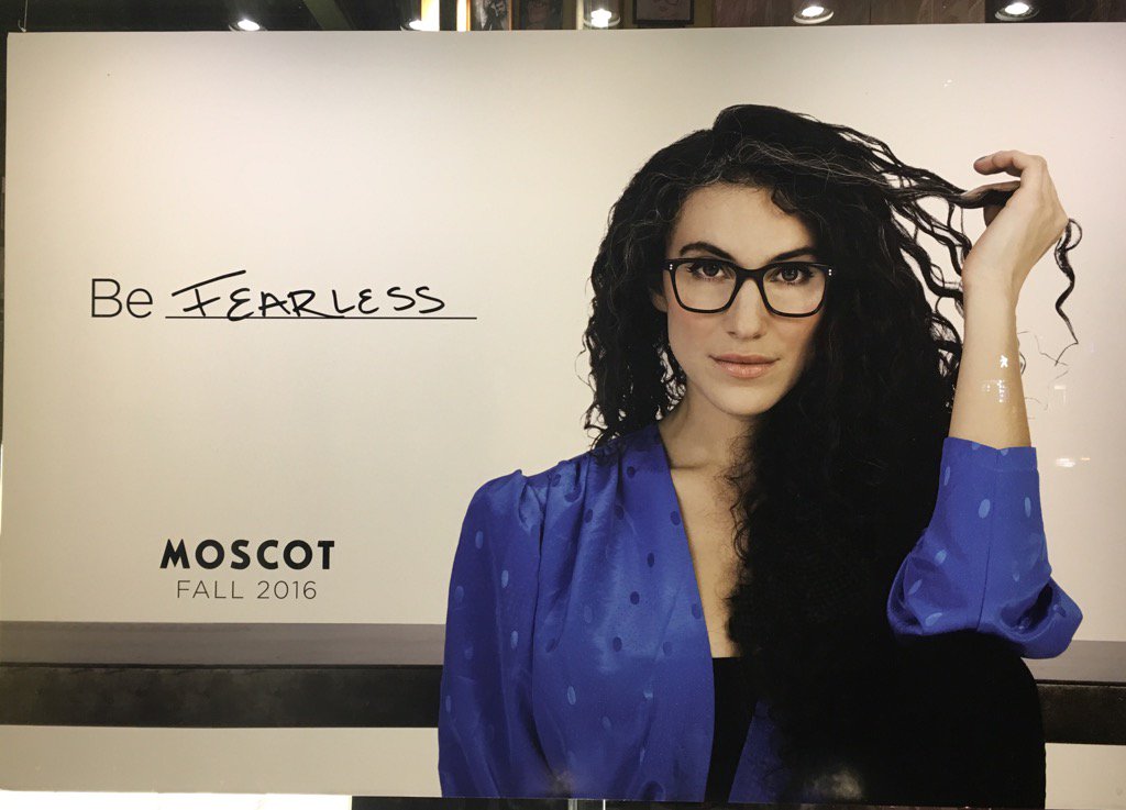 Six years ago, I (1) wrote the wrong thing on NYC billboards and (2) didn’t get paid for the campaign (ha!). But through chronic illness, one lesson sticks: curiosity. Leaning into it has been my tool for navigating this wild journey.

Read more here: open.substack.com/pub/taali/p/fe…