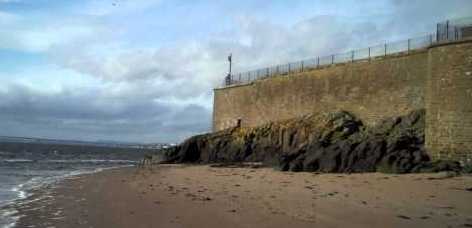 tourscotland's tweet photo. Tour #Scotland #Autumn travel video Blog of #Broughty #Castle on ancestry, genealogy, #Scottish family history visit and trip to #Broughty #Ferry by #Dundee. This castle was completed around 1495, although the site may have been first fortified in 1454 https://t.co/Du0PerjpT8 https://t.co/9jX8CGMBpQ