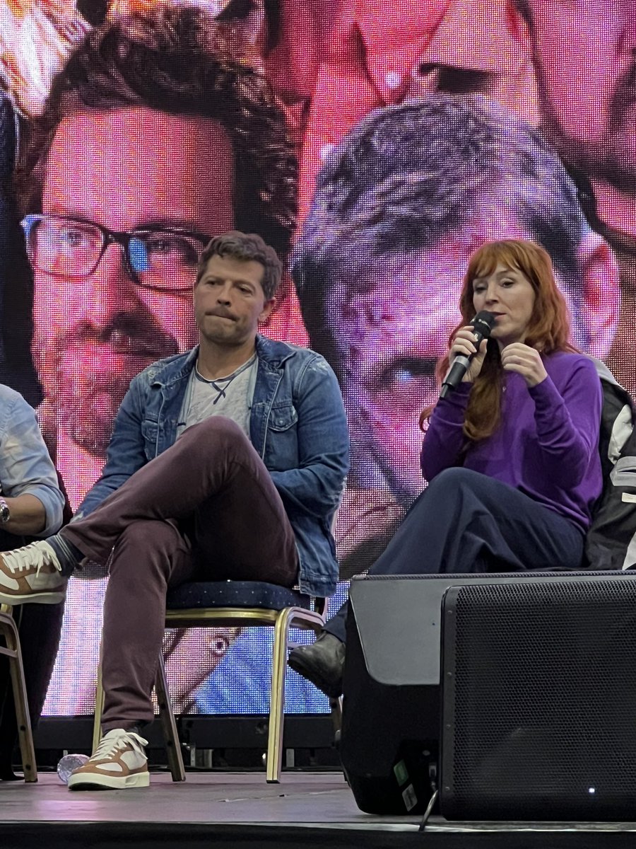 Pics from the stage
Thanks god I got lucky and had a seat in the second row haha #CCS #ComicConScotland