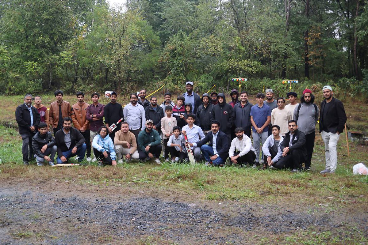 MuslimYouthUSA's tweet photo. Alhamdulillah, @MKA_Harrisburg had the honor of hosting @MuslimPresident for his 53rd visit and the final stop of his tour. 

Despite it being a weekday, over 120 joined throughout the day! Highlights included a blood drive, home visits, lunch with new immigrants, outdoor activities, and an evening program with discussions and a recognition ceremony.

#MuslimYouth #Brotherhood #SadrVisit