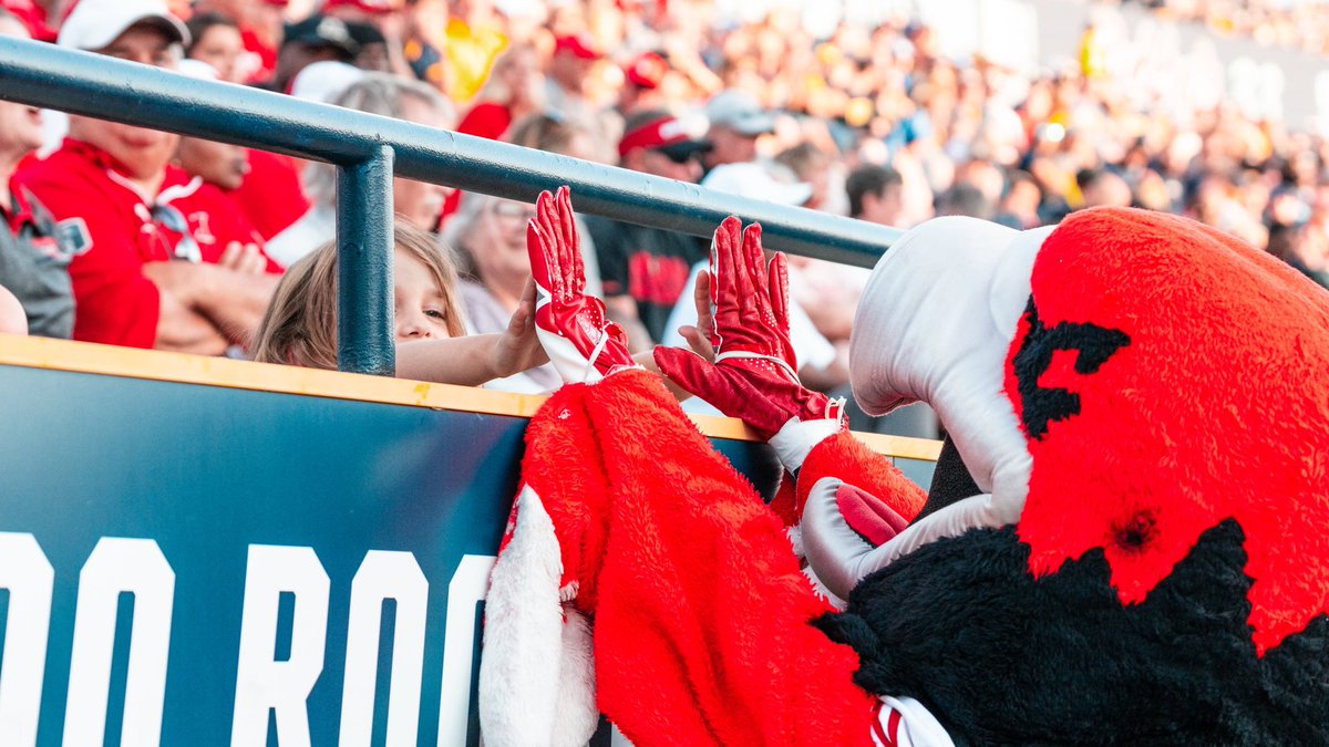 shotbyhahn's tweet photo. some of my favorite shots from yesterday’s @MiamiOHFootball vs @ToledoFB matchup https://t.co/UsJhvXSaWy