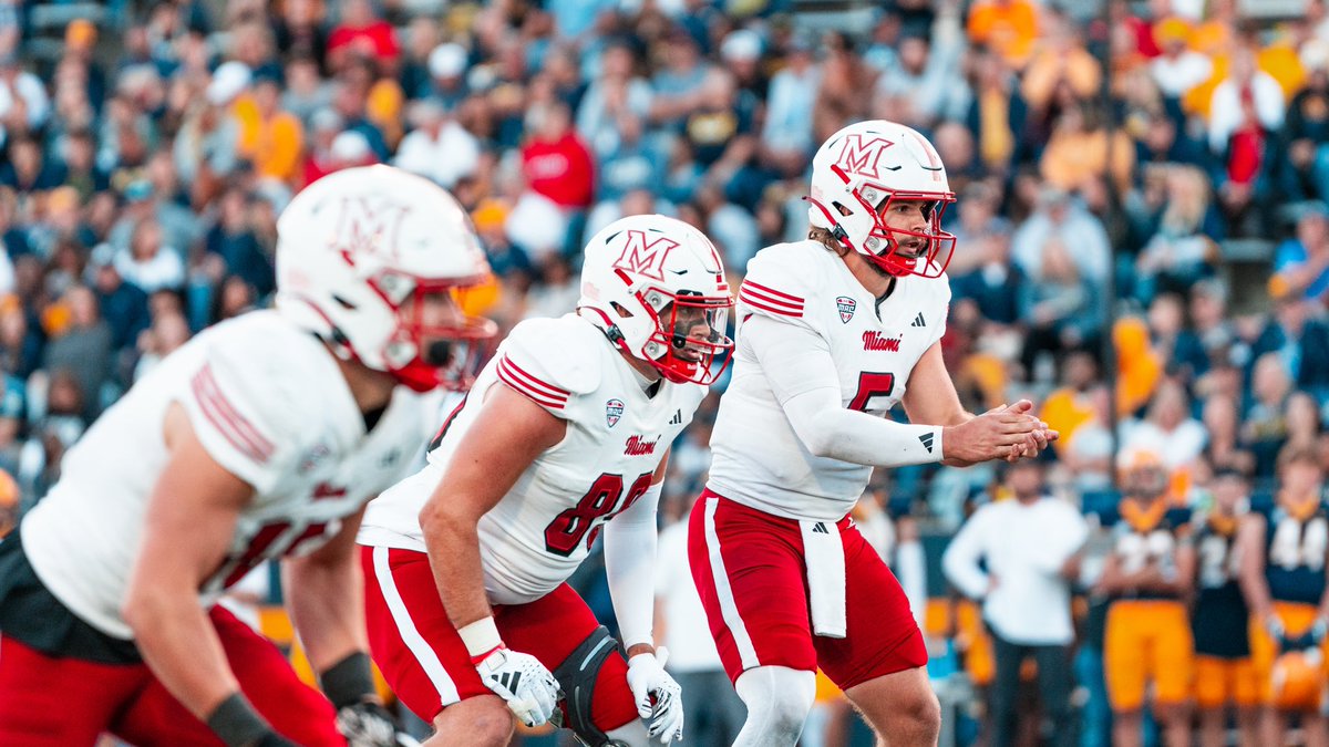 shotbyhahn's tweet photo. some of my favorite shots from yesterday’s @MiamiOHFootball vs @ToledoFB matchup https://t.co/UsJhvXSaWy