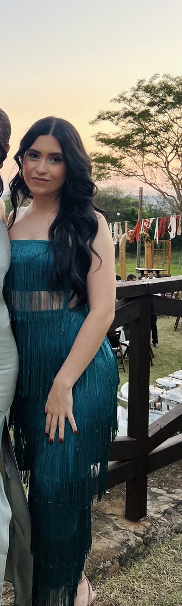 karenbeniteez's tweet photo. VENDOOOO 🗣️👗 

¿Tenés una boda, quince o colación que se asoma y no sabés que ponerte? 

Abro hilo de hermosas piezas que vendo porque ya sé que no voy a usar y me voy a apegar al pedo. 

1️⃣ 2 piezas aguamarina, estrené el finde pasado nomás y vendo por Gs. 150.000 es talle P. https://t.co/gVTi1LY6LG