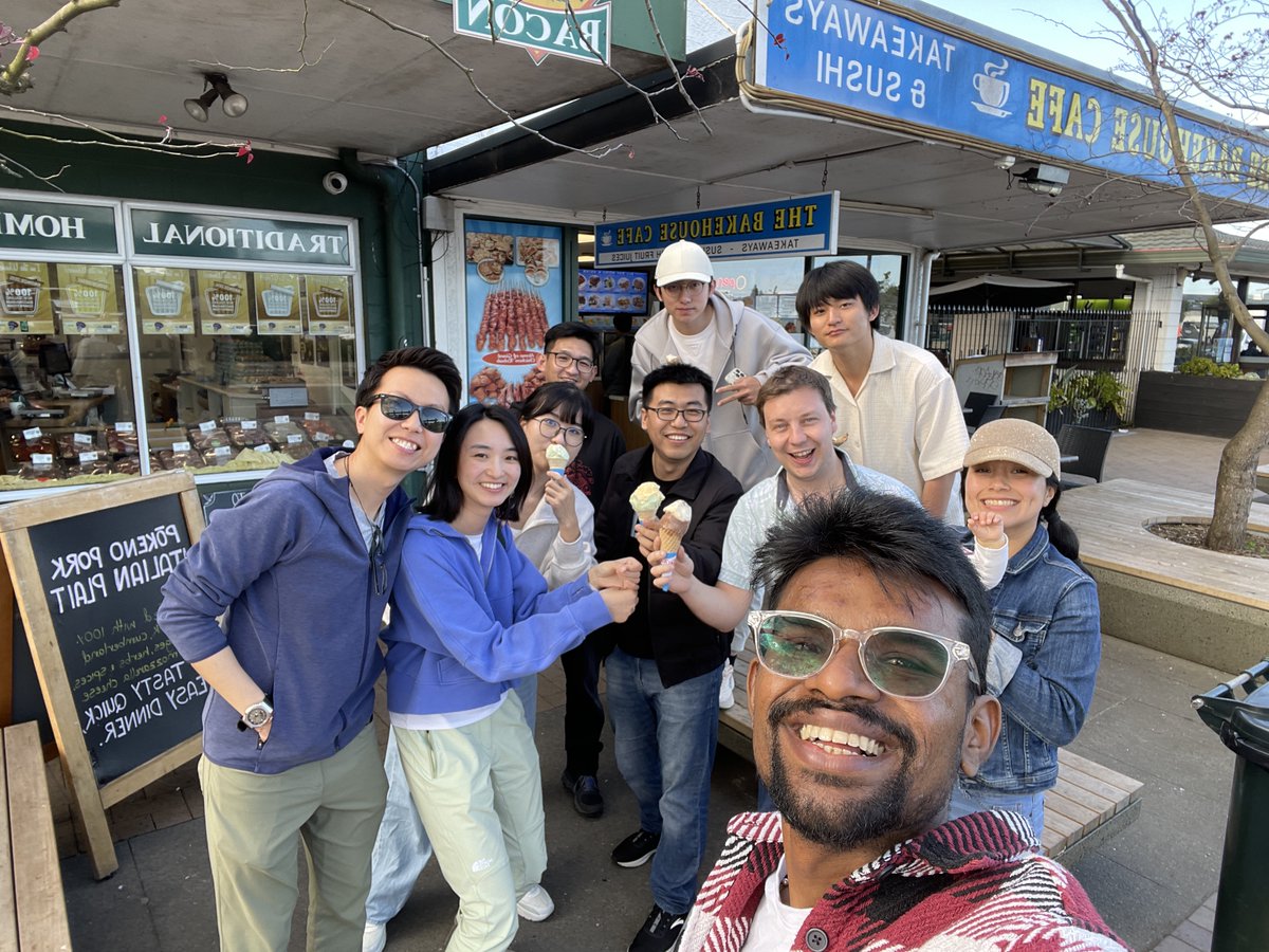 EmpathicCompLab's tweet image. 🌟 Empathic Computing Lab had a memorable weekend trip to Coromandel! 🏖️🚣‍♂️🌄 

Enjoyed stunning views, fun activities, and great team bonding moments. Check out our highlights! 📸✨

#LabLife #Coromandel #WeekendTrip #EmpathicComputingLab