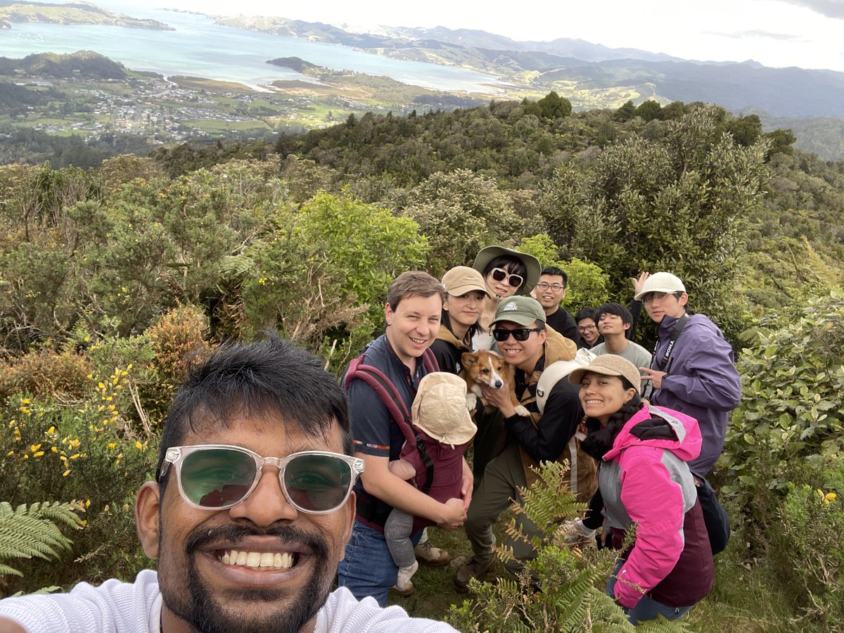 EmpathicCompLab's tweet image. 🌟 Empathic Computing Lab had a memorable weekend trip to Coromandel! 🏖️🚣‍♂️🌄 

Enjoyed stunning views, fun activities, and great team bonding moments. Check out our highlights! 📸✨

#LabLife #Coromandel #WeekendTrip #EmpathicComputingLab