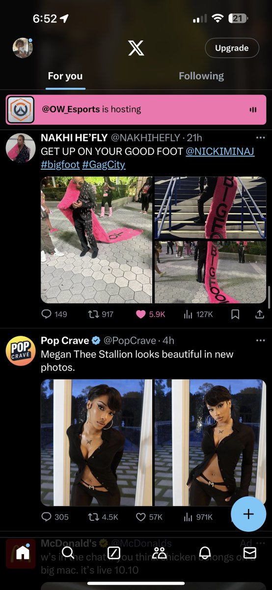 itzdelonte's tweet photo. @NAKHIHEFLY @NICKIMINAJ Oh..twitter is so messy😭 https://t.co/D5UqDL0sLp