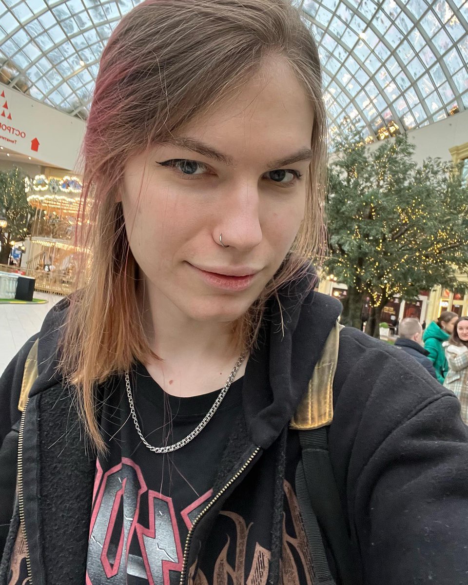 daria_rain_x's tweet photo. When we go shopping together, what gifts will you give to me? 🎁 https://t.co/obpehbOXlS