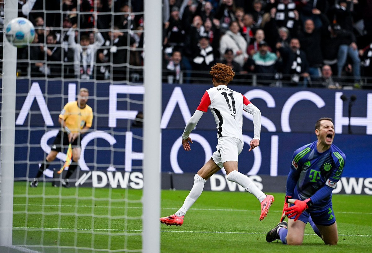 Bini1301's tweet photo. Wenn du dein Geschwisterchen zurück haust und es direkt nach Mama ruft
@Eintracht #SGEFCB #EintrachtFrankfurt https://t.co/XTvZWslnwK