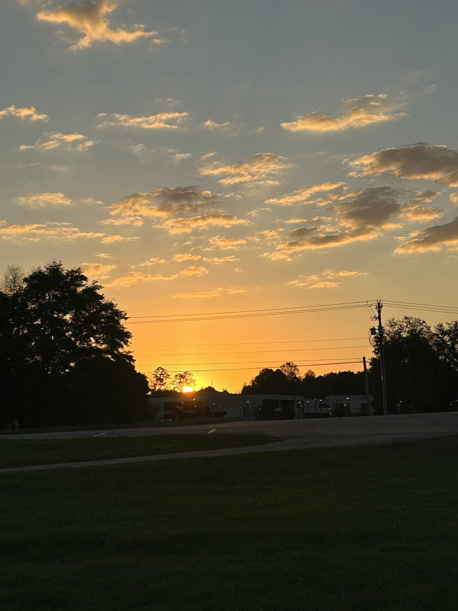 Marty McDaniel (@marty_mac17) on Twitter photo Another Sunset over Roane!!!!! Fall colors will soon be here!!!! <a href="/RoaneStSoftball/">Roane State Softball</a> <a href="/roanestate/">Roane State</a> <a href="/RSCCAthletics/">Roane State Athletics</a> Another Sunset over Roane!!!!! Fall colors will soon be here!!!! <a href="/RoaneStSoftball/">Roane State Softball</a> <a href="/roanestate/">Roane State</a> <a href="/RSCCAthletics/">Roane State Athletics</a>