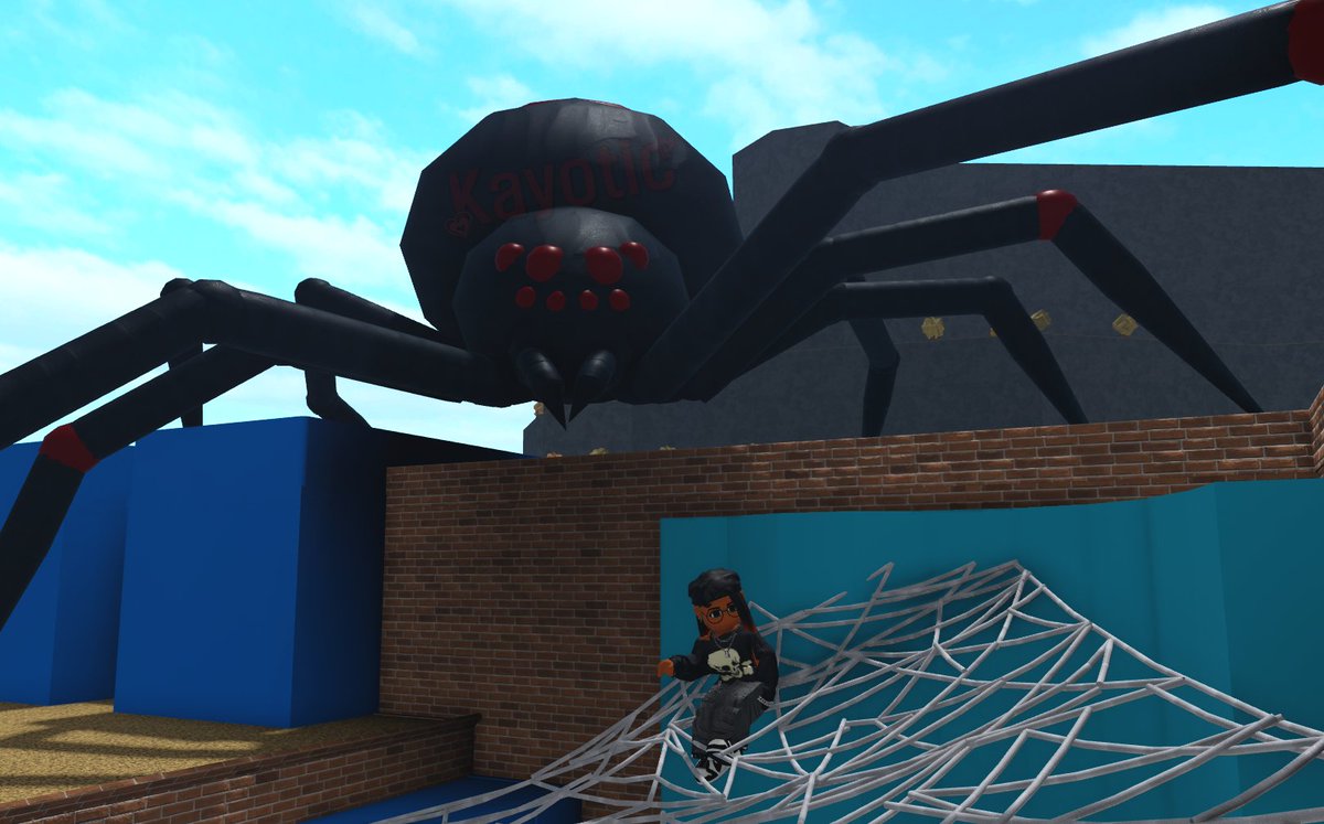 Giant Mother spider made for <a href="/RSH_Campus/">Riverside High</a> in the spirit of Halloween! Don't get caught in her web. 👀
-
#bloxburgbuild #bloxburg #welcometobloxburg