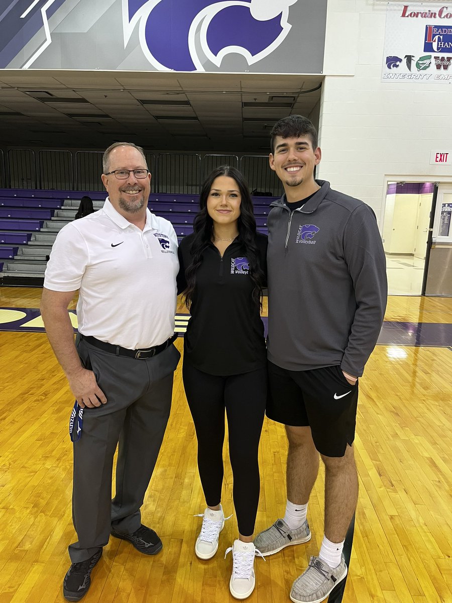savcrowleyy's tweet photo. Happy national Coaches day! Couldn’t imagine my life without the coaches that have pushed me, and believed in me. Grateful to be called “coach” myself😊 https://t.co/5YJNdinv2U