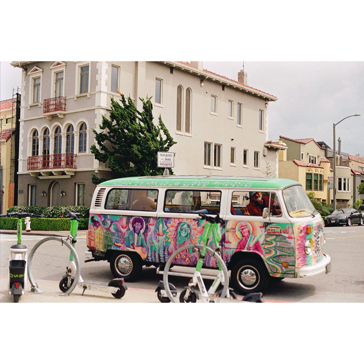 KellyGuti's tweet photo. Combi - Lado A y B ✌🏻🌸 | SF, CA 2024 
35mm 📷 AE-1 https://t.co/huREAzdTY3