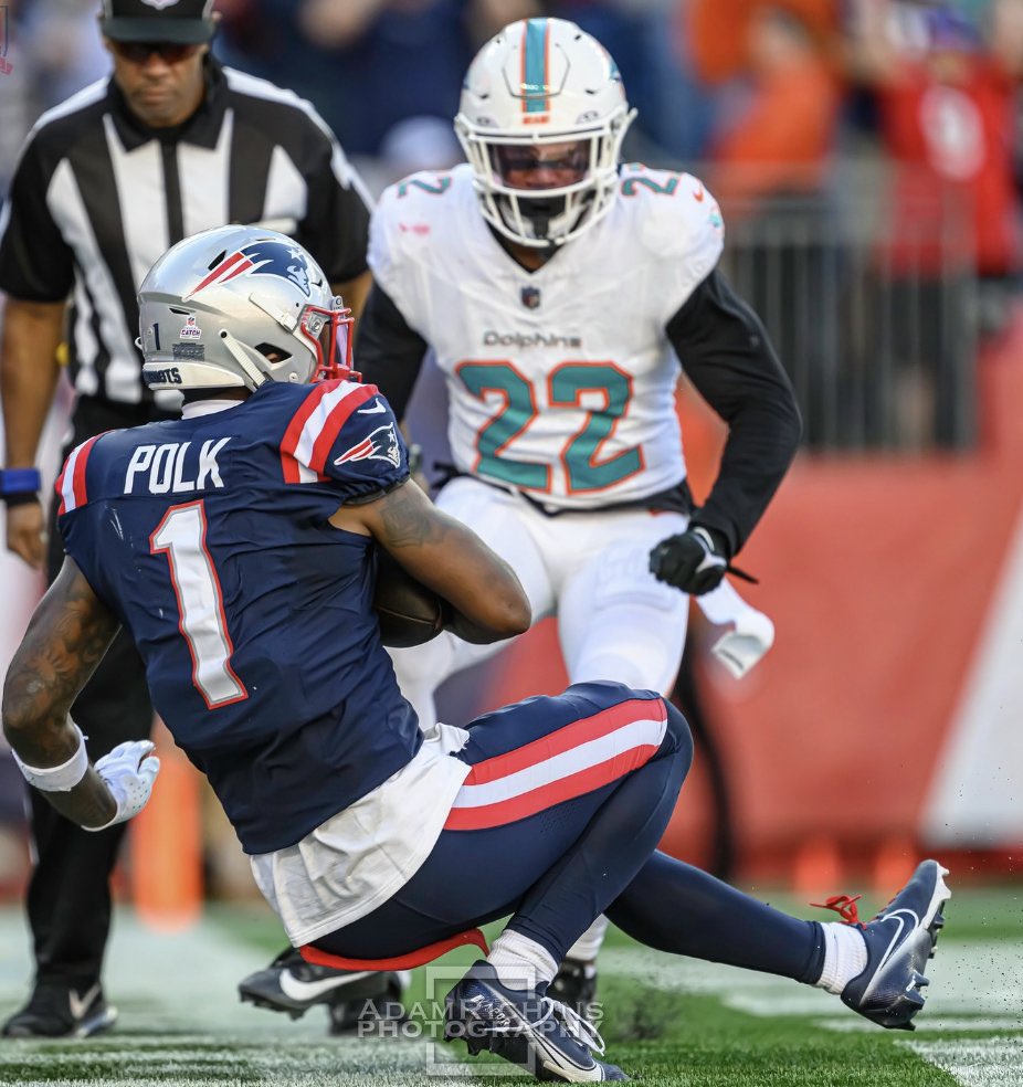 SavageSports_'s tweet image. If this ain’t a catch then the NFL needs a new rule