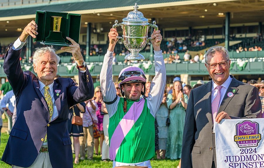BH_AEberhardt's tweet photo. Favorite and 2X @JuddmonteFarms #Spinster (G1) winner #Idiomatic wins this year’s running by 6 1/2 lengths at @keenelandracing for breeder/owner Juddmonte and trainer @bradcoxracing. A #wayi for the @BreedersCup #Distaff (G1), the 2023 champion is by #Curlin at @HillnDaleFarm https://t.co/LQejjnJnjJ