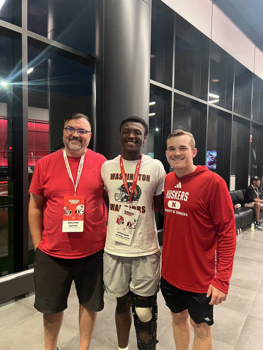 Dveyoun11's tweet image. #AGTG 100% Committed‼️ #GBR🌽⚪️🔴 @GarretMcGuire @CoachMattRhule @CoulterRecruits @CoachTHollowell @CoachEJbarthel @SFW_Football @bvhsfootball @Rivals @adamgorney @AllenTrieu
