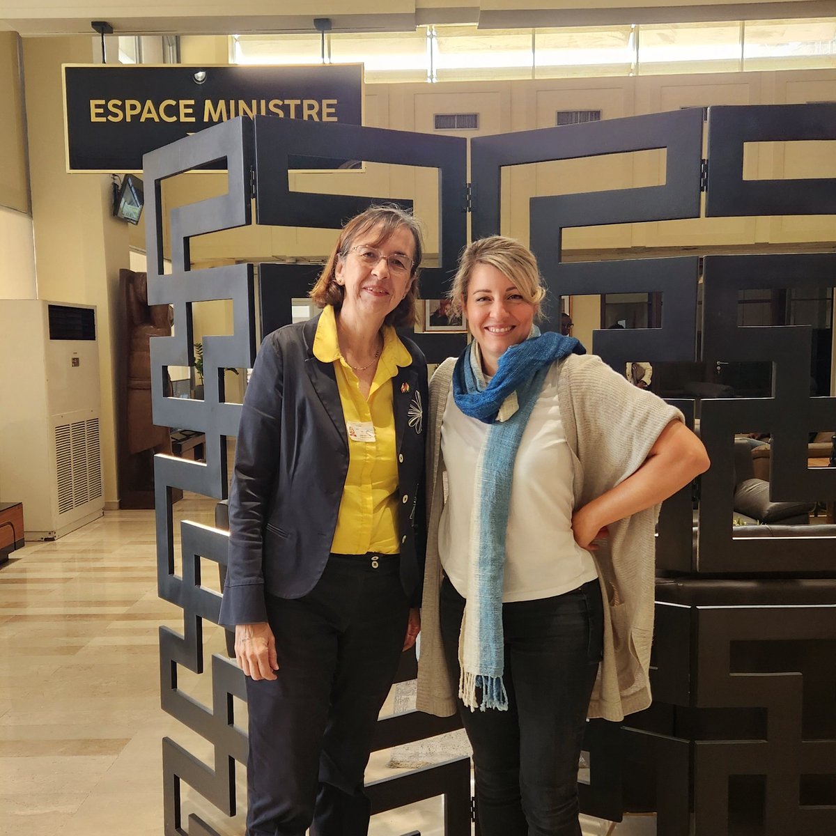 A la veille de quitter la #Cotedivoire après 3 ans, comme dernière  fonction officielle, j'ai eu l'honneur d'accueillir à l'aéroport d'Abidjan l'honorable <a href="/melaniejoly/">Mélanie Joly</a> , ministre des Affaires étrangères du #Canada, en prélude de sa visite officielle en #cotedivoire.