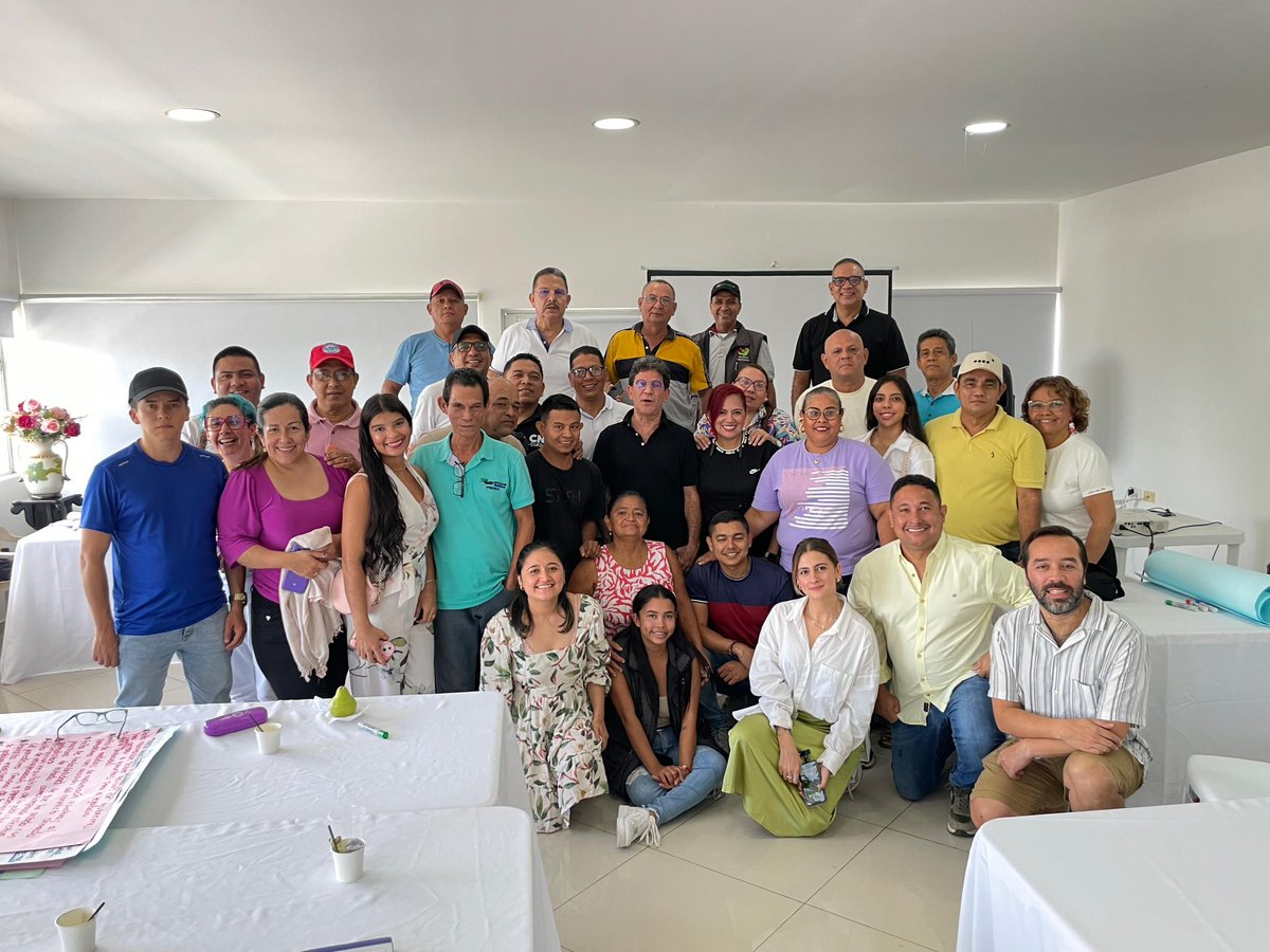 CPCMonteria's tweet photo. ¡Participamos en la construcción de la Política Pública de Garantías a la Labor Periodística en Colombia!

Atendiendo la invitación de la Dirección de DDHH del @MinInterior, aportamos iniciativas para mejorar las condiciones de los medios  y de los periodistas en Córdoba y Sucre. https://t.co/tEr0pN8mmv