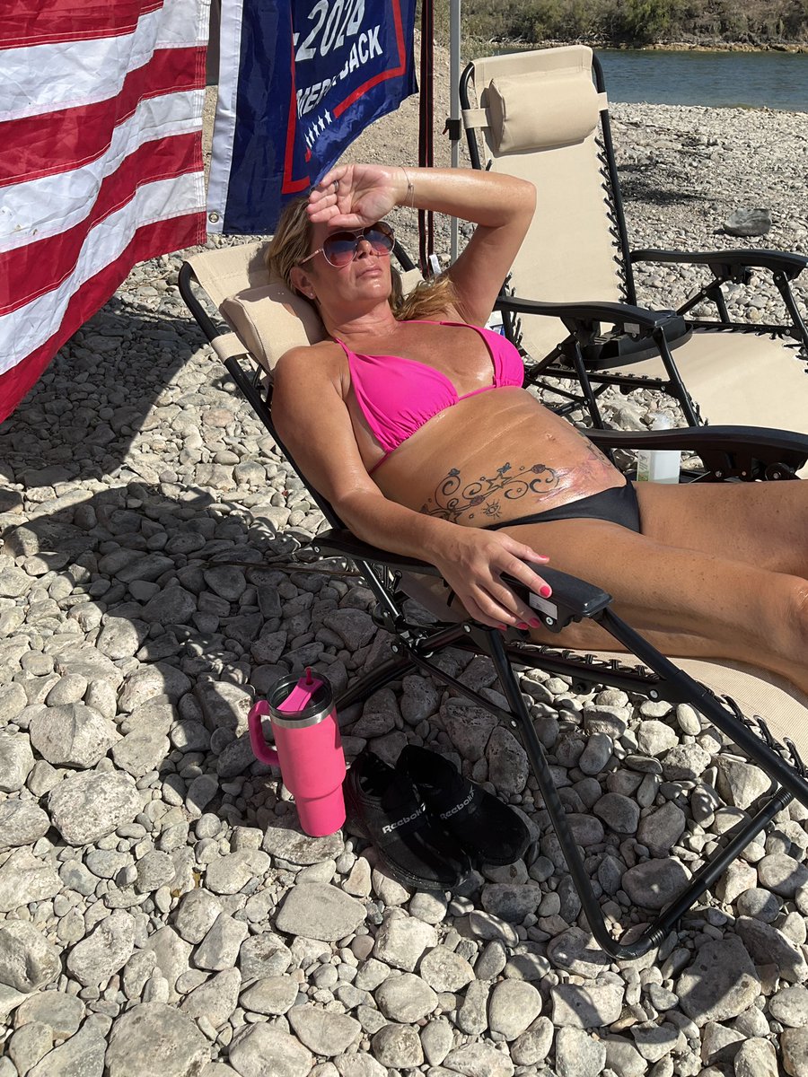 Content from nikkilynnerotic