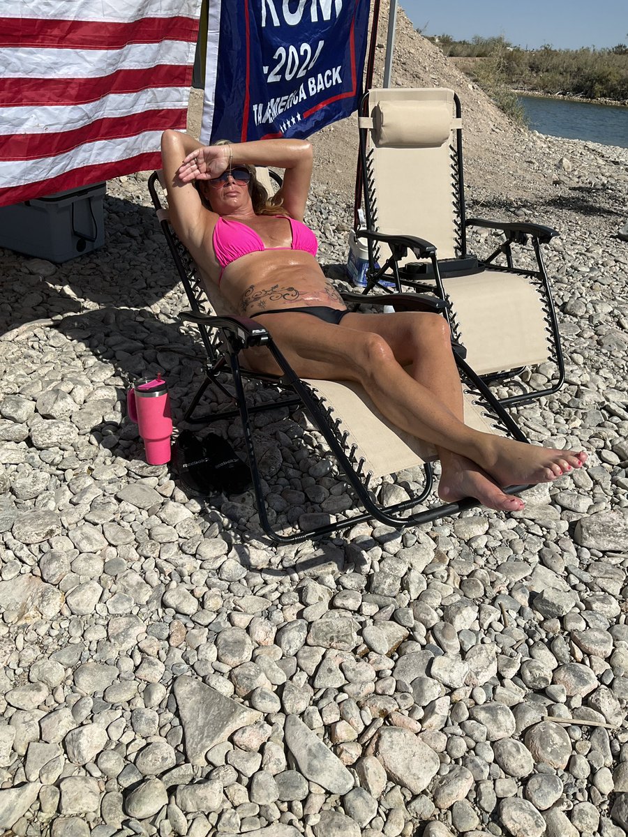 Content from nikkilynnerotic