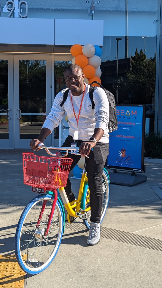SadeeqAkintola's tweet photo. Three years ago, I made one of the best decisions of my career by joining @Google. It’s been a journey of growth, learning & delivering impact!
Grateful for every moment and excited for what’s next..
Happy #Googleversary to me!🎉
#LifeAtGoogle
#ComeForTheTech😍#StayForTheCulture https://t.co/jFgqUjhBx7