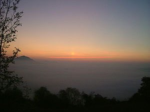 raju_bmr_'s tweet image. सियाह रात नहीं लेती नाम ढलने का 
यही तो वक़्त है सूरज तिरे निकलने का…

#सुप्रभात 
#सुप्रभात_जिंदगी 
#GoodMorning 
#जय_महाकाल_महादेव 
#जय_वीर_तेजाजी