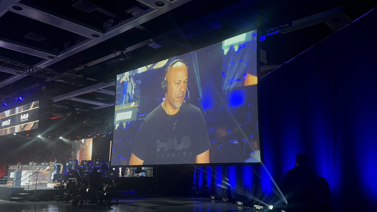 Ebenezer tweet media