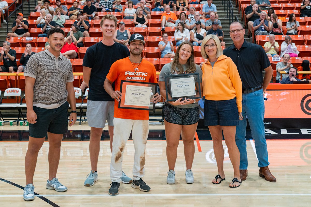 Pacificwvball's tweet photo. In memory of Davis Heller, the Davis Heller Memorial Foundation awarded scholarships to two Pacific student-athletes yesterday who embodied the same character and qualities that defined Davis' life and collegiate career. https://t.co/hyLKUzKZX3

#PacificProud https://t.co/MKEKTTb3Y5