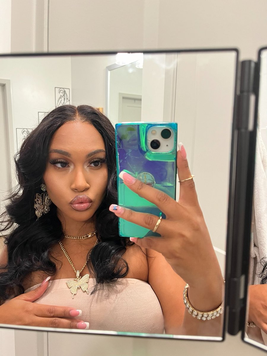 tashai__'s tweet photo. you a diamond girl, you pressure💎✨ https://t.co/Jnpl9OWbeu