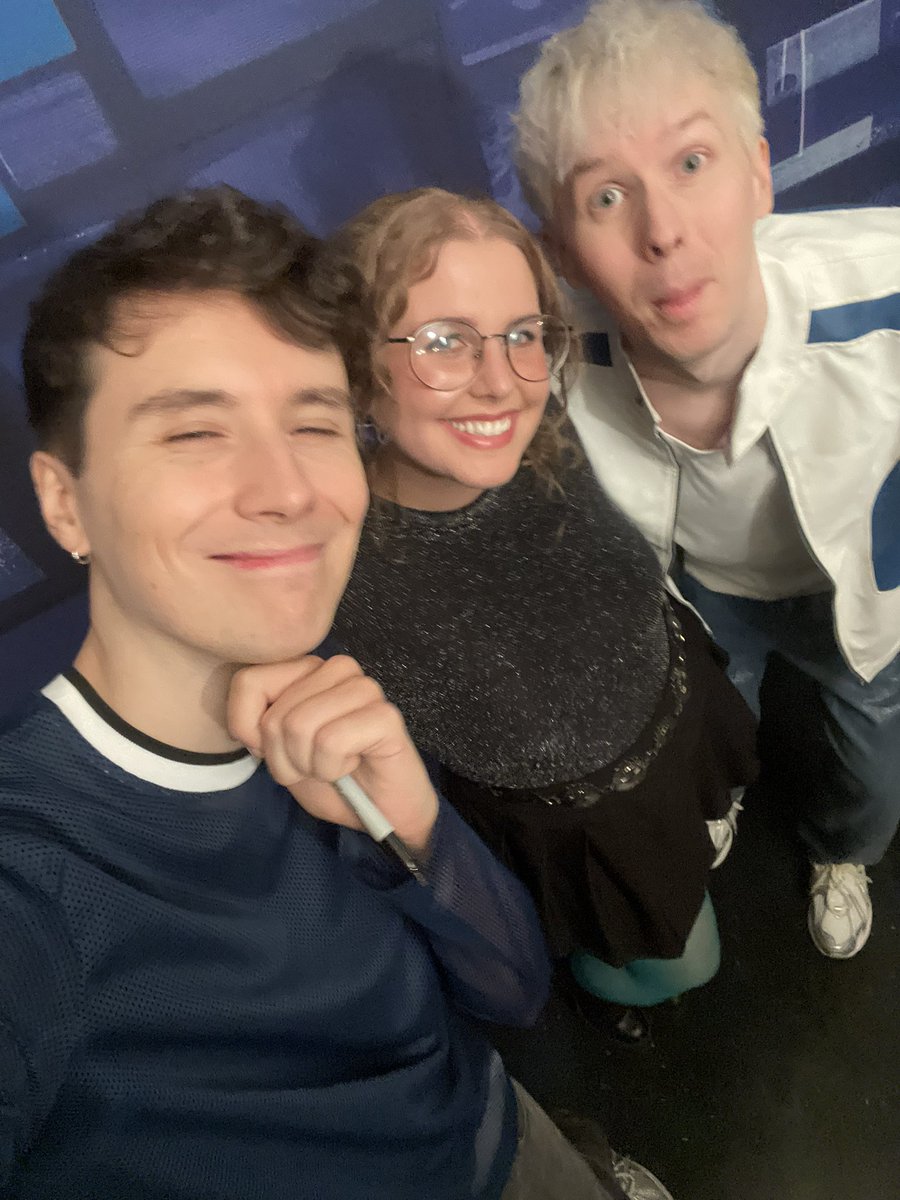 pearisle's tweet photo. Ok besties go off https://t.co/flPaDUoY6q