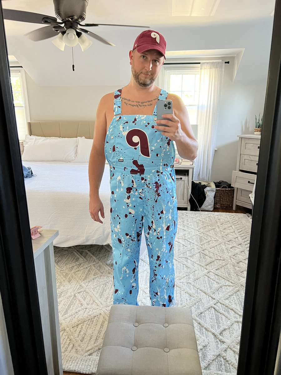 I might not survive this series. The stress.

Good news, I switched to wearing my overalls in the 5th so now I must never take them off. 

#Phillies #ringthebell