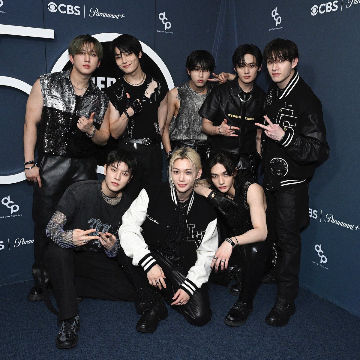 skzlatamproject's tweet photo. La cuenta oficial de los AMAs compartió fotos de los chicos 🖤❤️‍🔥

STRAY KIDS BOYBAND LEGACY
#StrayKids_Dominate_AMAs.
#AMAs @Stray_Kids https://t.co/FuukxcYpva