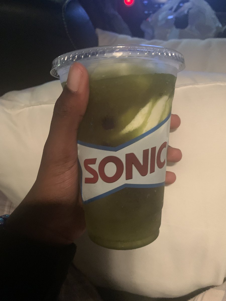 P4rttipoopr's tweet photo. Sonic wtf is this ??? #Sonic #helpwtf https://t.co/pggBmP0h6l
