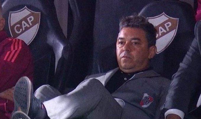 Así toda la noche.