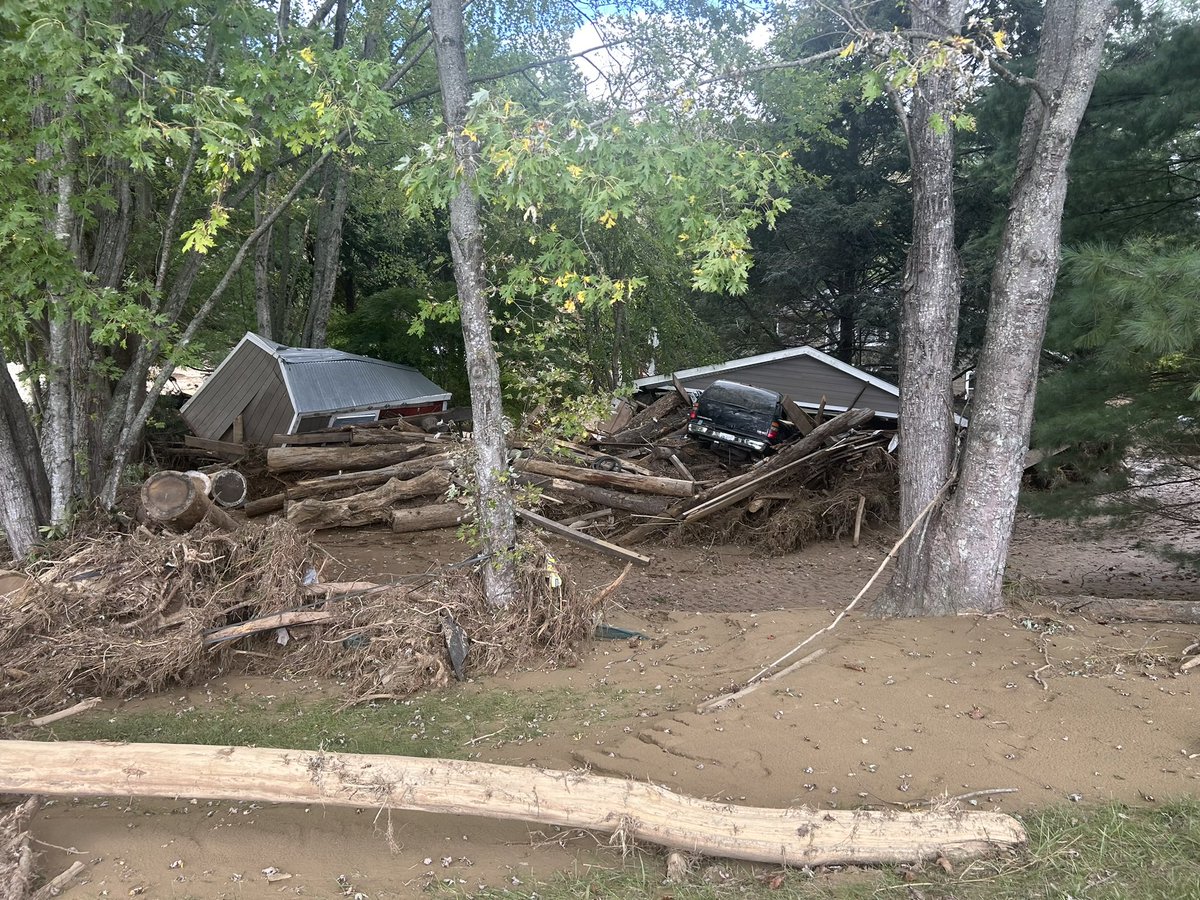 MinutemanTeam's tweet photo. Early this morning, Team Members flew into Asheville, NC to begin recovery operations.  These efforts are happening at the same time as our Valdosta, GA deployment.

 #volunteerism #helene #hurricane #HurricaneHelene #disastercleanup #DisasterResponse #disasterpreparedness https://t.co/hO56FGdzfL