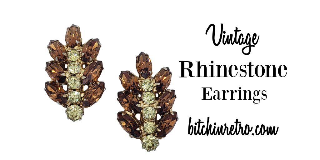 RetroCEO's tweet photo. Classic vintage earrings with sparkly topaz and citrine rhinestones. The #leaf pattern is perfect for #Autumn. Unmarked, but not unremarkable.

#vintage #vintagejewelry #fallvibes #autumnvibes #autumnleaves #fallleaf #fallstyle #leaves  #bitchinretro #wow

https://t.co/0LbogyFNH2 https://t.co/cD0EmBOGku