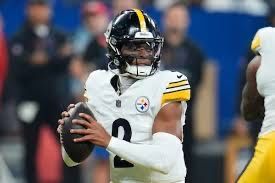 SANNorthAmerica's tweet photo. Two of the @NFL greatest teams meet as the @dallascowboys face @steelers

The Cowboys will be looking to inflict a 2nd defeat on the Steelers in their own back yard, however we fancy the Steelers to win by 3 points

#NFL #SteelersNation #DallasCowboys #DALvsPIT #Cowboys #Steelers https://t.co/27tTnKjwX6