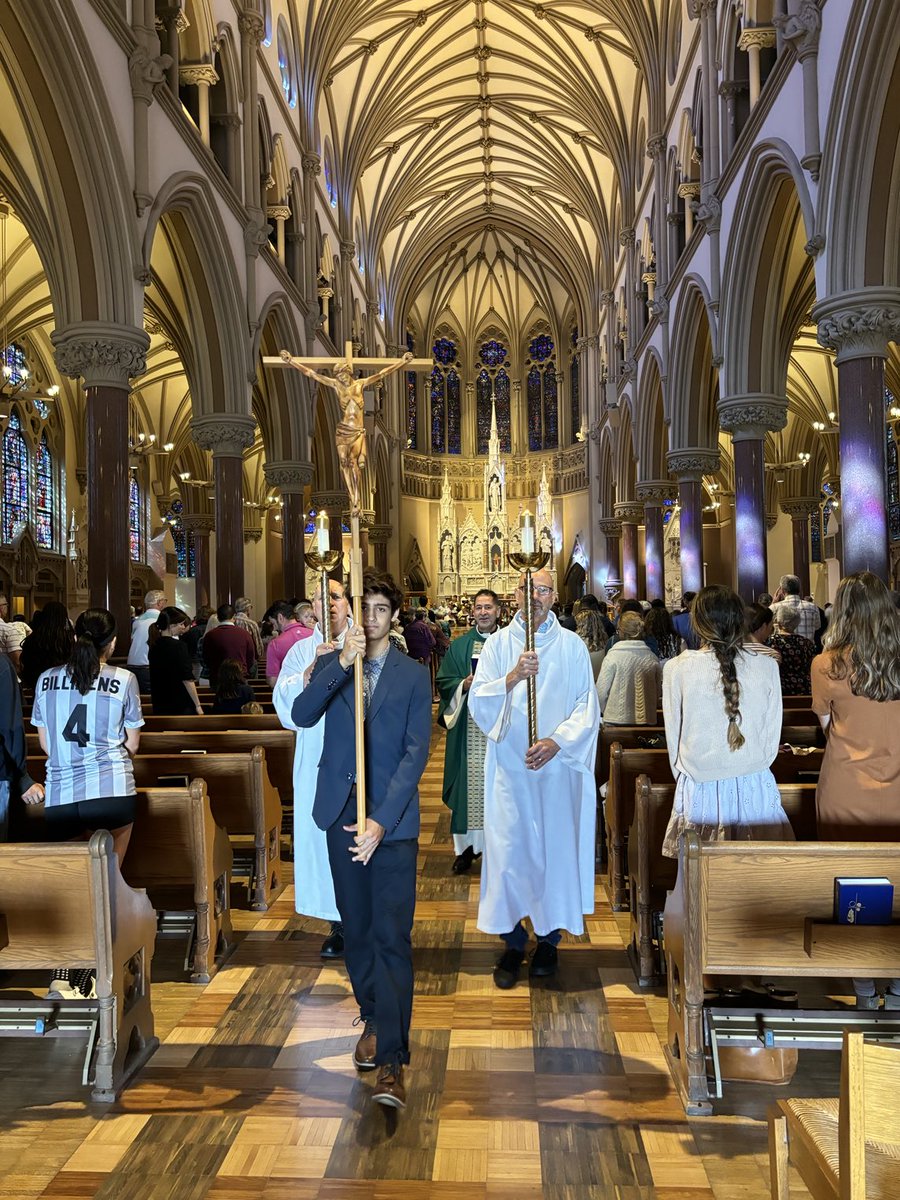 FrTimSJ's tweet photo. A joyous celebration ⁦@CollegeChrchSTL⁩ today! https://t.co/ShFzerck5u