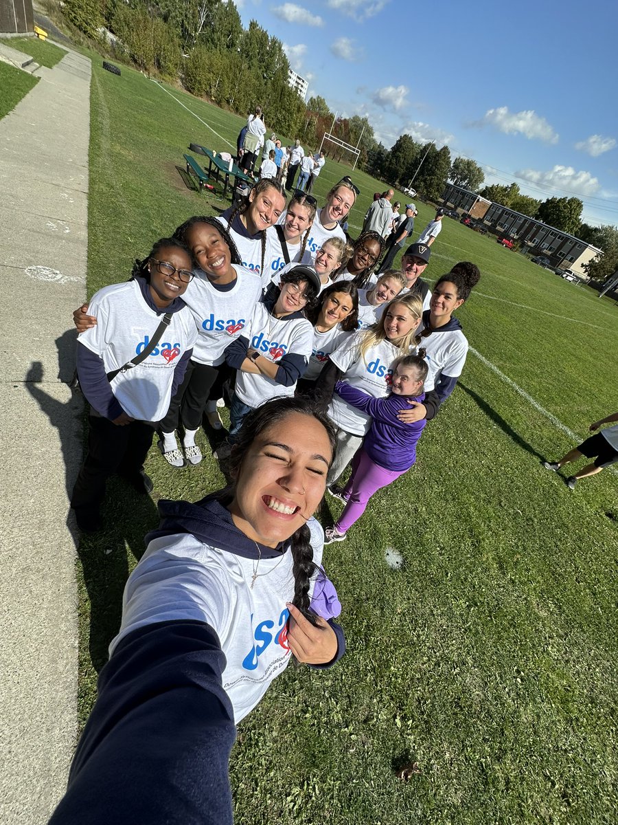 luvoyageurswbb's tweet photo. Today we had the opportunity to join the Down Syndrome Association of Sudbury for their walk for Down Syndrome Awareness🚶‍♀️ #dsawareness #walkforawareness https://t.co/ti6aW1WpYC