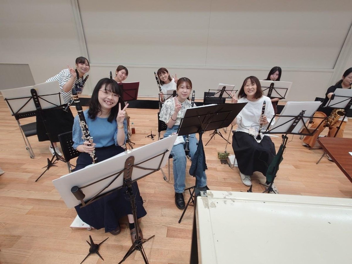 YWW2012's tweet photo. 【9月後半練習記録】
トランペットパートです🎺
9月後半の練習では、金管・木管に分かれてレッスンをしていただきました。
全体合奏ではバランスを意識しながら細かい部分まで詰めています。
次回演奏会も聴きどころたくさんありますので乞うご期待！！
チケットご予約、まだまだ受付中ですヽ(´▽`)/ https://t.co/1h4s8wexMu