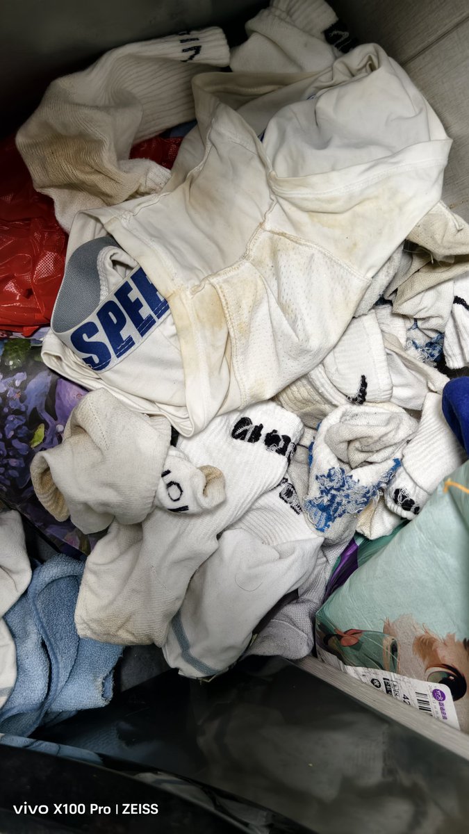 牛牛的训练原味白袜有人想闻吗
#原味 #高弹 #骚狗 #肌肉狗