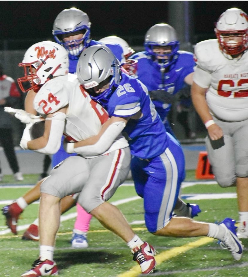 huskiesfootball's tweet photo. Your Applebee’s Player of the Game is Blake Davison! 12 solos, 3 assists, and a sack. Kid was all over the place! Congrats Blake!! https://t.co/qmmJVdPsYt
